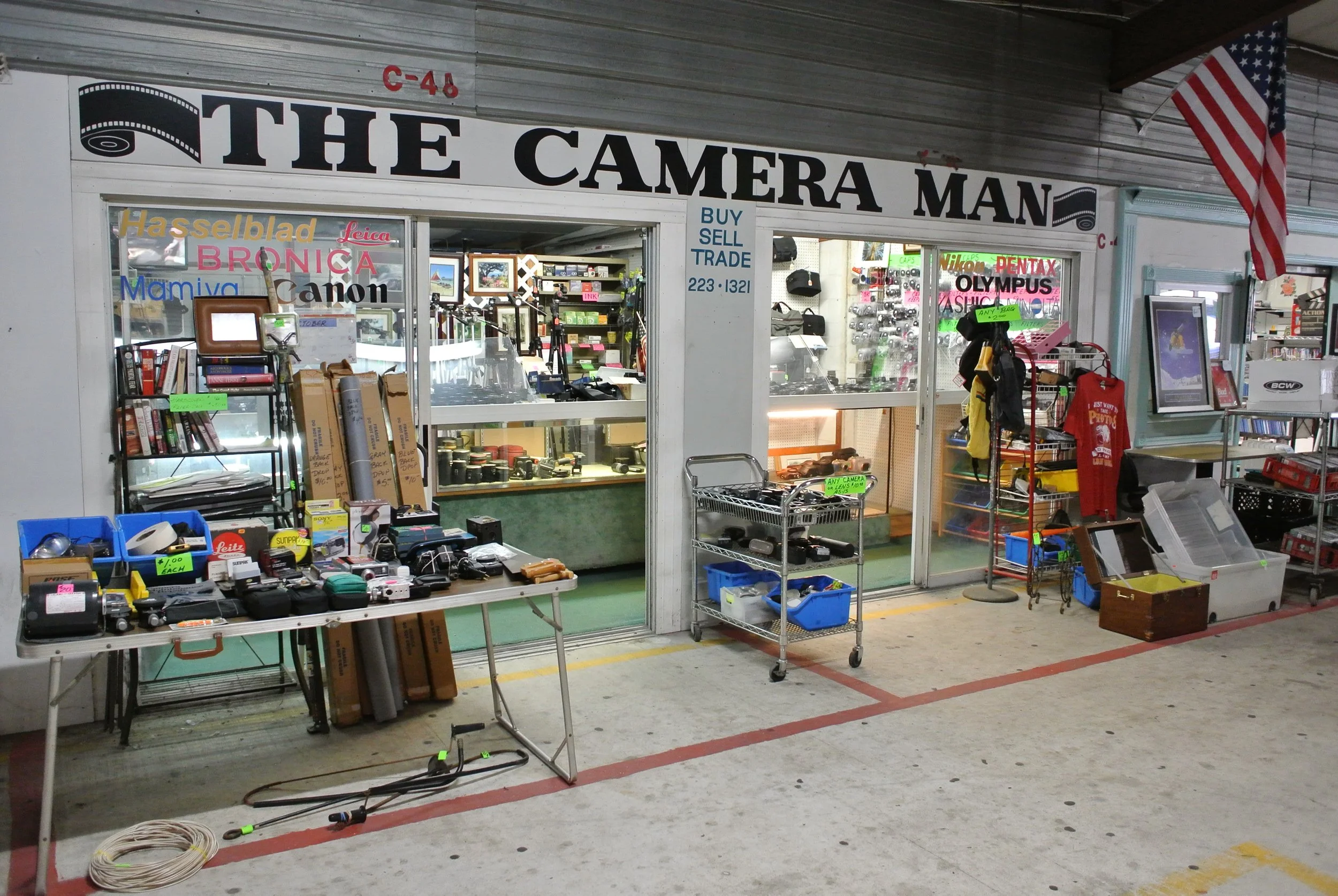 Camera store on sale close to me